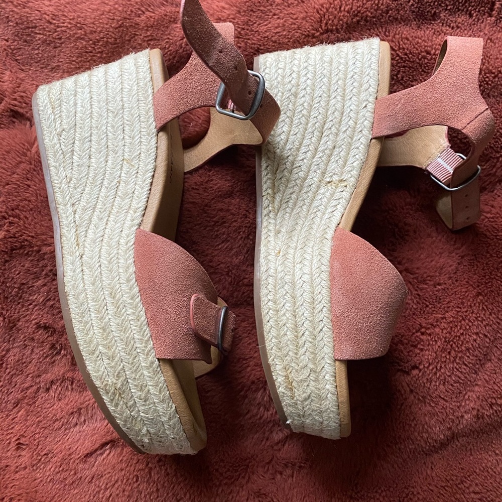 Lucky Brand Platform Sandals (Pink Suede)